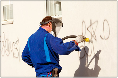 limpieza de graffitis y paredes con limpiezas dynamic